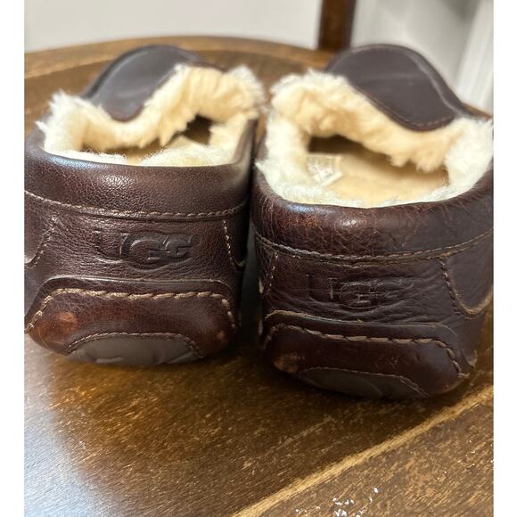 UGG Ascot Slippers Mens 9 Brown Leather Shearling Slippers Slip On Shoes 5379 main image 6